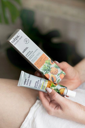 Peeling do twarzy Złuszczające Tołpa 40 ml